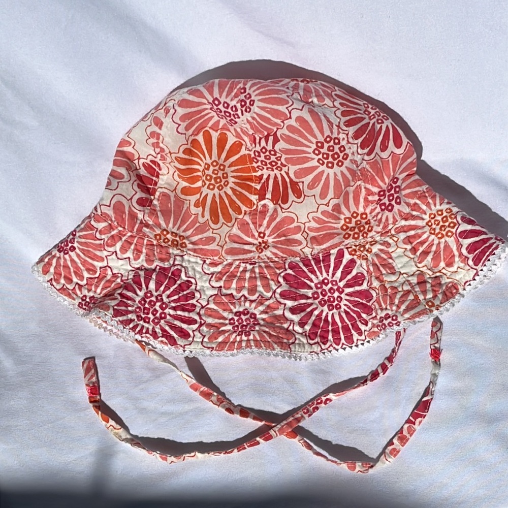 Almirah floral baby hat 12-18mo